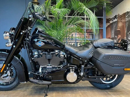2025 Harley-Davidson Heritage, чёрный, 3850000 рублей, вид 2