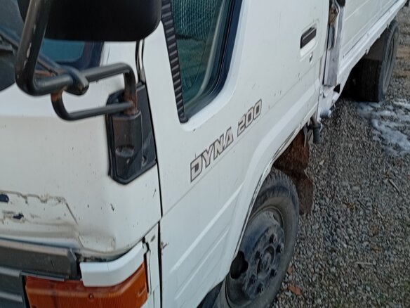 1992 Toyota Dyna, белый, 870000 рублей - вид 1