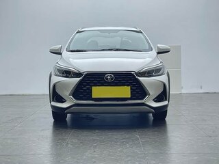 2023 Toyota Yaris Cross I, белый, 1535000 рублей, вид 3