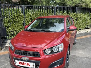 2012 Chevrolet Aveo II, красный, 750000 рублей, вид 2