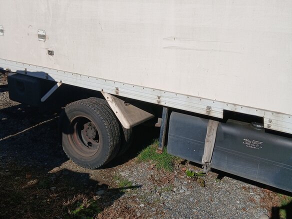 1997 Isuzu Elf (N-series), белый, 650000 рублей - вид 10