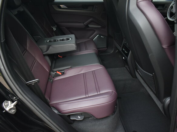 2026 Porsche Cayenne GTS III Рестайлинг, чёрный, 26490000 рублей - вид 17