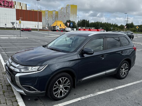 2018 Mitsubishi Outlander III Рестайлинг 2, синий, 2050000 рублей - вид 4