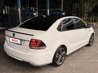2017 Volkswagen Polo V Рестайлинг, белый, 1380000 рублей, вид 3