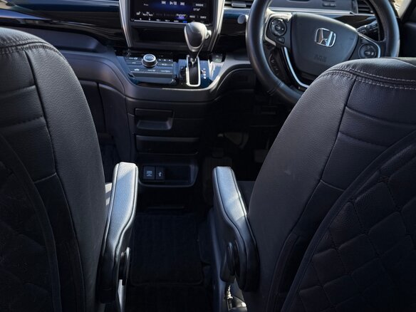 2022 Honda Freed II Рестайлинг, белый, 1850000 рублей - вид 11