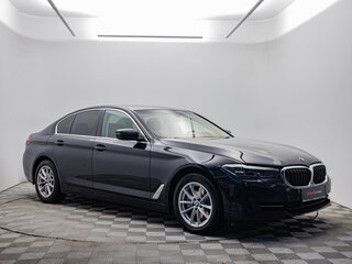 2020 BMW 5 серии 520i VII (G30/G31/G38) Рестайлинг, чёрный, 2940000 рублей, вид 3