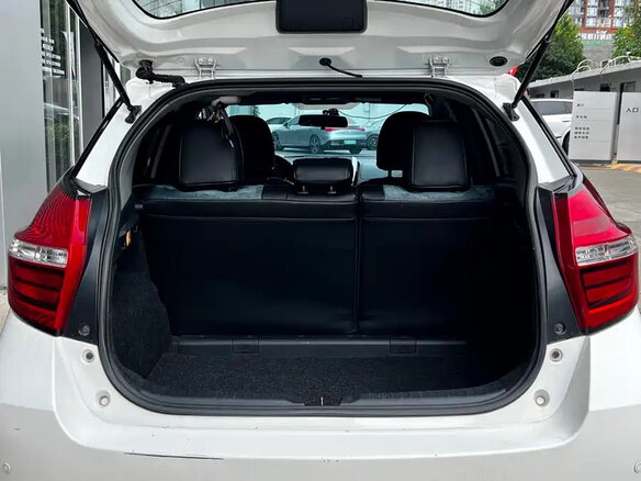 2019 Toyota Yaris DJ/DL, белый, 1180123 рублей - вид 21