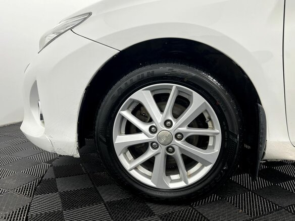 2013 Toyota Auris II, белый - вид 20