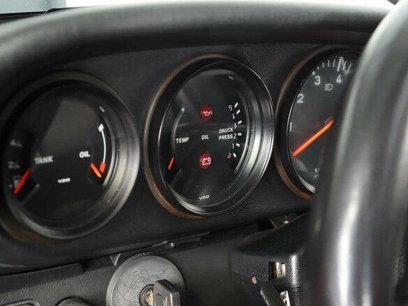 1989 Porsche 911 Carrera II (911, 930), красный, 11500005 рублей - вид 18
