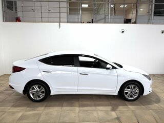 2019 Hyundai Elantra VI (AD) Рестайлинг, белый, 1650000 рублей, вид 5