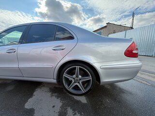 2002 Mercedes-Benz E-Класс 240 III (W211, S211), серебристый, 1250000 рублей, вид 5