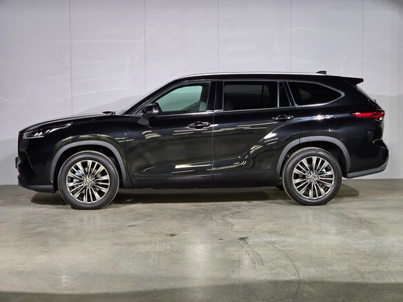 2026 Toyota Highlander IV (XU70), чёрный - вид 18