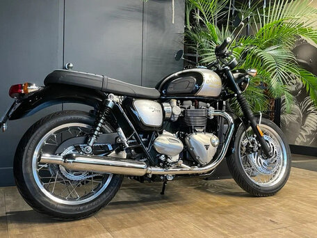2025 Triumph Bonneville T120, белый, 2150000 рублей, вид 5