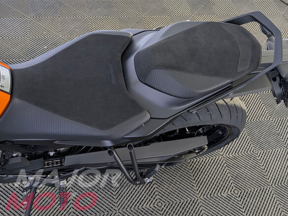 2026 KTM 790 Duke, оранжевый, 1150000 рублей - вид 11