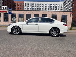 2013 Honda Accord IX, белый, 1750000 рублей, вид 4