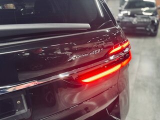 2023 BMW X7 40i I (G07) Рестайлинг, чёрный, 13920000 рублей, вид 4