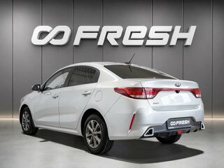 2020 Kia Rio IV Рестайлинг, серебристый, 1560000 рублей, вид 2