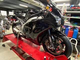 2010 Honda CBR 1000 RR/RA Fireblade, чёрный, 800000 рублей, вид 3
