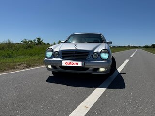 2000 Mercedes-Benz E-Класс 240 II (W210, S210) Рестайлинг, серебристый, 540000 рублей, вид 4
