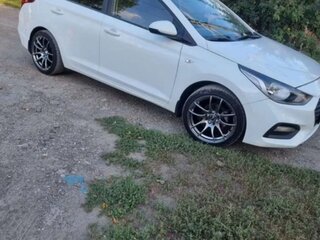 2018 Hyundai Solaris II, белый, 1300000 рублей, вид 4