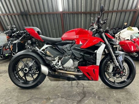 2022 Ducati Streetfighter V2, красный, 1490000 рублей, вид 3