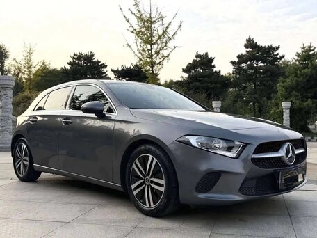 2020 Mercedes-Benz A-Класс 180 IV (W177), серый, 2155000 рублей, вид 3