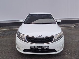 2013 Kia Rio 5-speed III, белый, 649000 рублей, вид 2