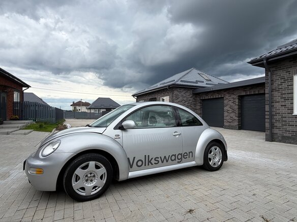 2000 Volkswagen Beetle I (A4), серебристый, 570000 рублей - вид 9