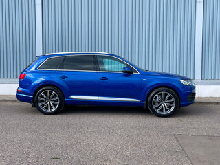 2015 Audi Q7 II (4M), синий, 4178000 рублей, вид 4