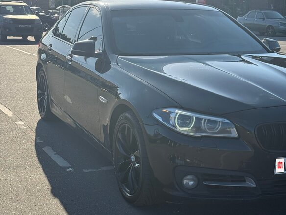 2016 BMW 5 серии 528i xDrive VI (F10/F11/F07) Рестайлинг, чёрный, 2600000 рублей - вид 1