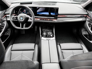 2025 BMW 5 серии 523d xDrive VIII (G60/G61/G68), серый, 7171000 рублей, вид 4