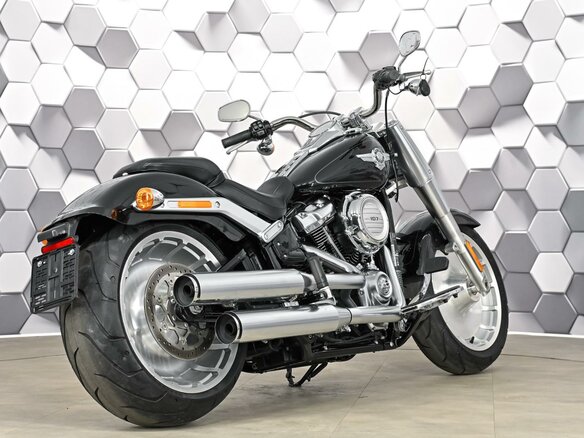 2018 Harley-Davidson Fat Boy, чёрный, 1799000 рублей - вид 5