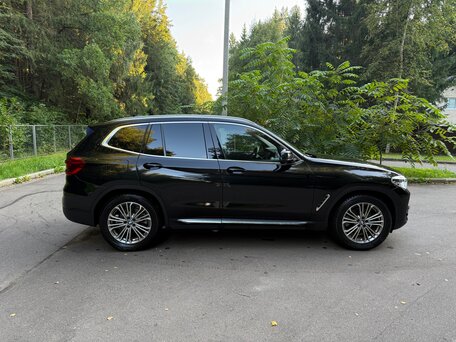 2019 BMW X3 20i xDrive III (G01), чёрный, 3900000 рублей, вид 4