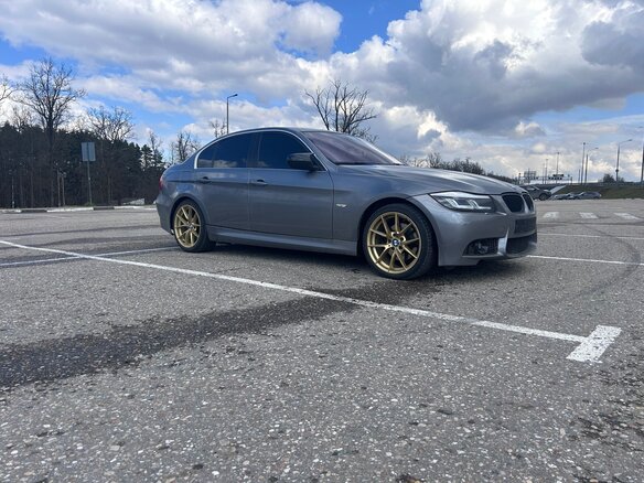 2009 BMW 3 серии 325i V (E90/E91/E92/E93) Рестайлинг, серый, 1350000 рублей - вид 3