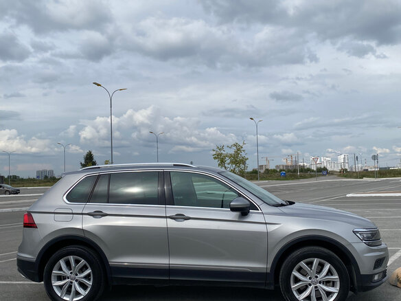 2019 Volkswagen Tiguan II, серебристый, 3100000 рублей - вид 7