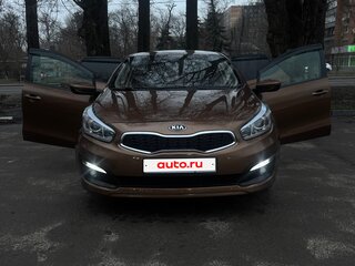 2015 Kia Ceed II Рестайлинг, коричневый, 920000 рублей, вид 3