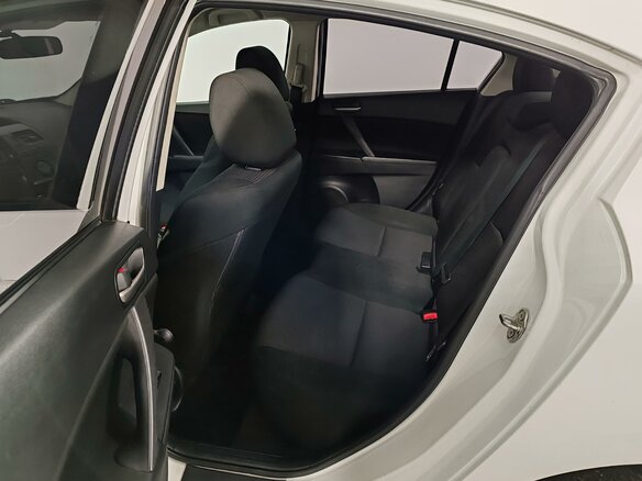 2012 Mazda 3 II (BL) Рестайлинг, белый, 799000 рублей - вид 11
