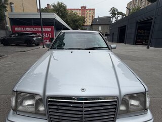 1989 Mercedes-Benz W124 230, серебристый, 495000 рублей, вид 4
