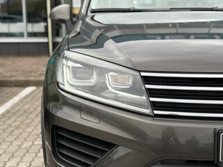 2015 Volkswagen Touareg II Рестайлинг, коричневый, 2491000 рублей, вид 4
