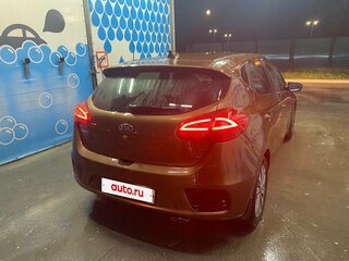 2017 Kia Ceed II Рестайлинг, коричневый, 1820000 рублей, вид 4