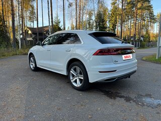2018 Audi Q8 55 TFSI I (4M), белый, 5100000 рублей, вид 4