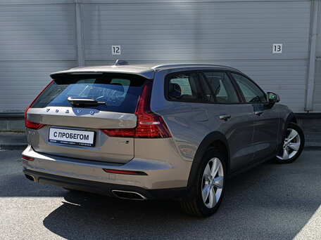 2020 Volvo V60 Cross Country II, серый, 3249000 рублей, вид 5