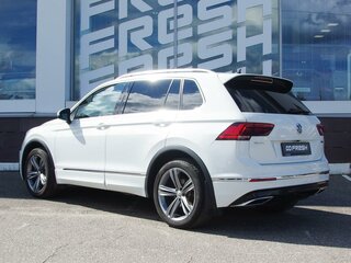 2019 Volkswagen Tiguan II, белый, 3279999 рублей, вид 2