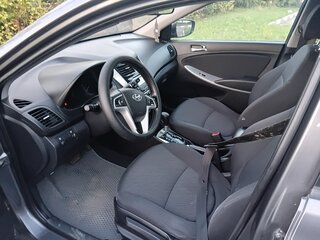 2013 Hyundai Solaris I, чёрный, 730000 рублей, вид 5