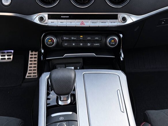 2021 Kia Stinger I Рестайлинг, серый, 3419000 рублей - вид 21