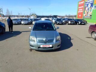 2007 Toyota Avensis II Рестайлинг, серебристый, 700000 рублей, вид 1