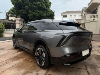2023 HiPhi Y 115 kWh, серый, 5800000 рублей, вид 5