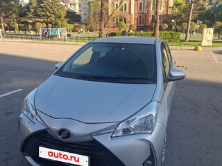2019 Toyota Vitz III (XP130) Рестайлинг 2, серебристый, 950000 рублей, вид 1
