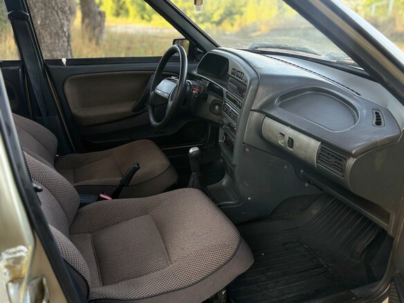 2005 Lada (ВАЗ) 2115, серебристый, 230000 рублей - вид 7