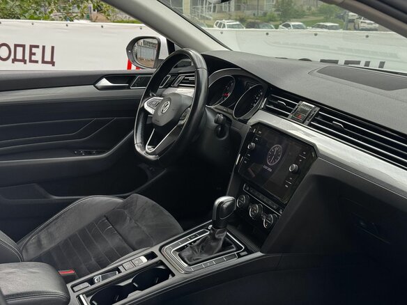 2020 Volkswagen Passat B8 Рестайлинг, белый, 1892000 рублей - вид 13
